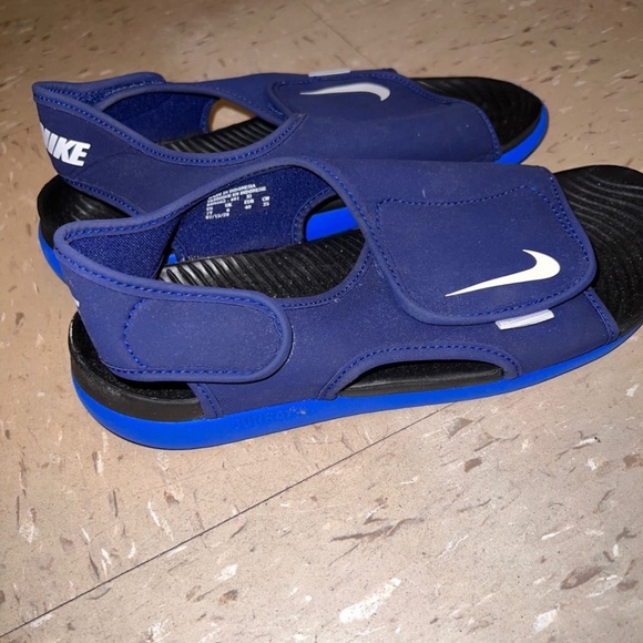 SOLD Nike navy Sunray Adjust water sandals - Picture 6 of 11